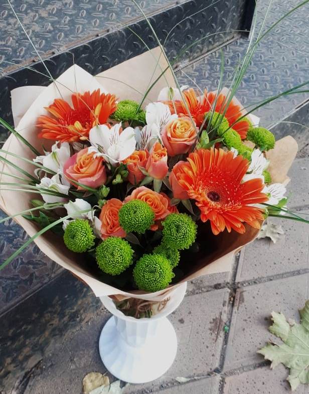 Букет цветов из: Герберы, Хризантемы, Альстромерии и Розы в Заречном Пензенской области