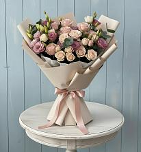 Букет цветов из:  Розы и Лизиантусы в Заречном Пензенской области