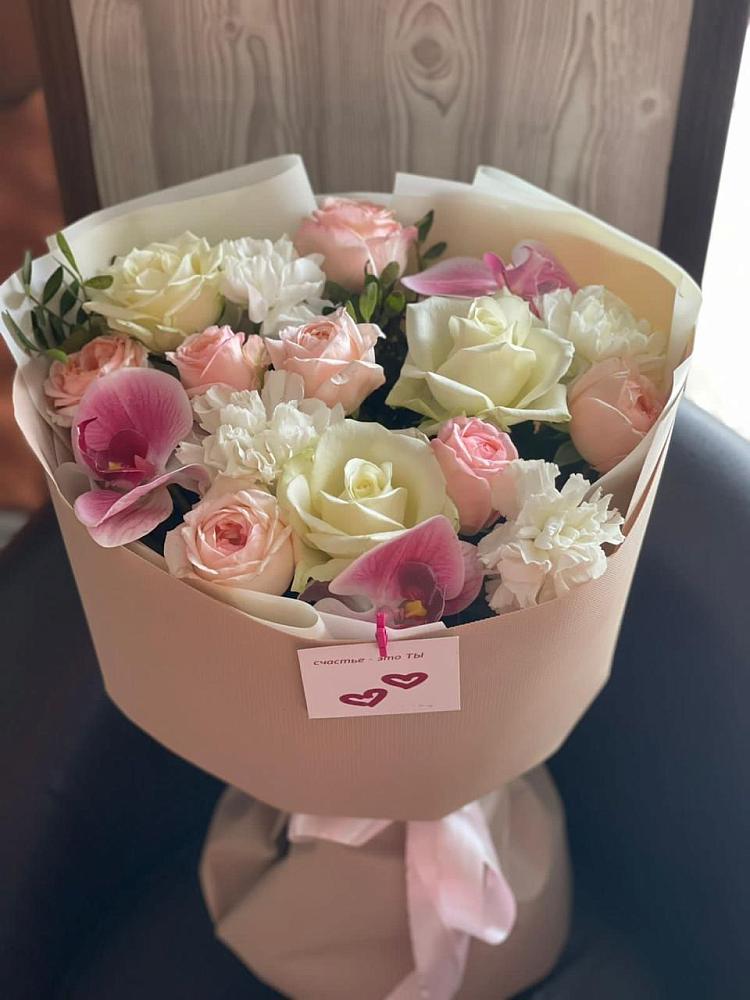 Букет цветов из: Орхидеи, Розы и Гвоздики в Заречном Пензенской области