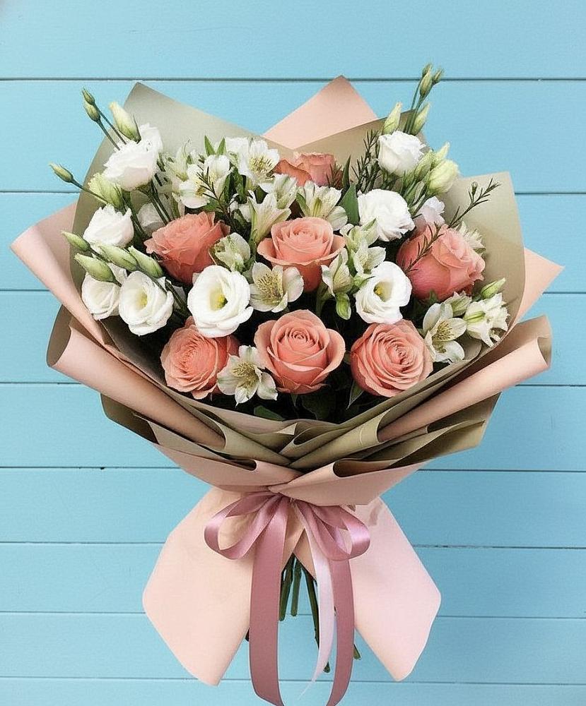 Букет цветов из: Розы, Альстромерии и Лизиантусы в Заречном Пензенской области