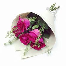 Букет цветов из:  Розы в Заречном Пензенской области