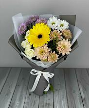 Букет цветов из:  Розы, Герберы и Хризантемы в Заречном Пензенской области