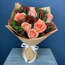 Букет цветов из:  Розы и Альстромерии в Заречном Пензенской области