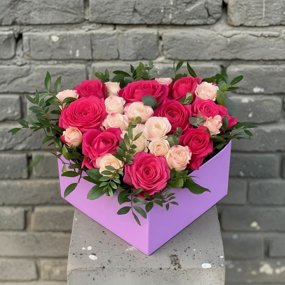 Цветочная композиция из Розы в коробке в Заречном Пензенской области