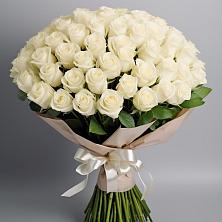 Букет 101 беля роза Белоснежка в Заречном Пензенской области