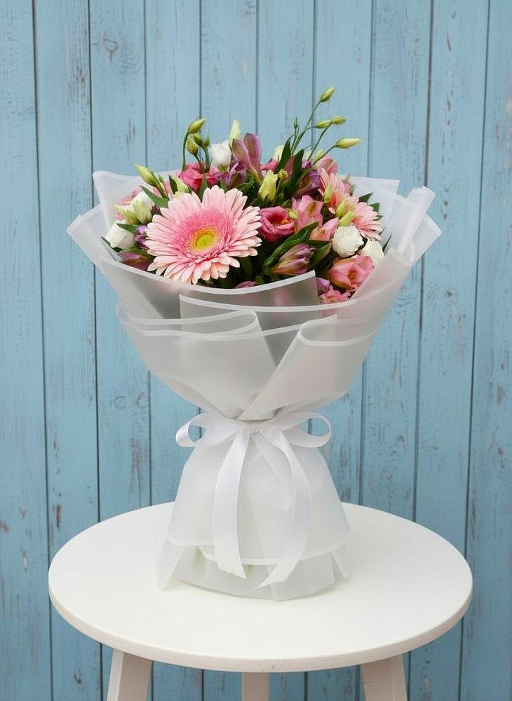 Букет цветов из: Герберы, Альстромерии и Лизиантусы в Заречном Пензенской области