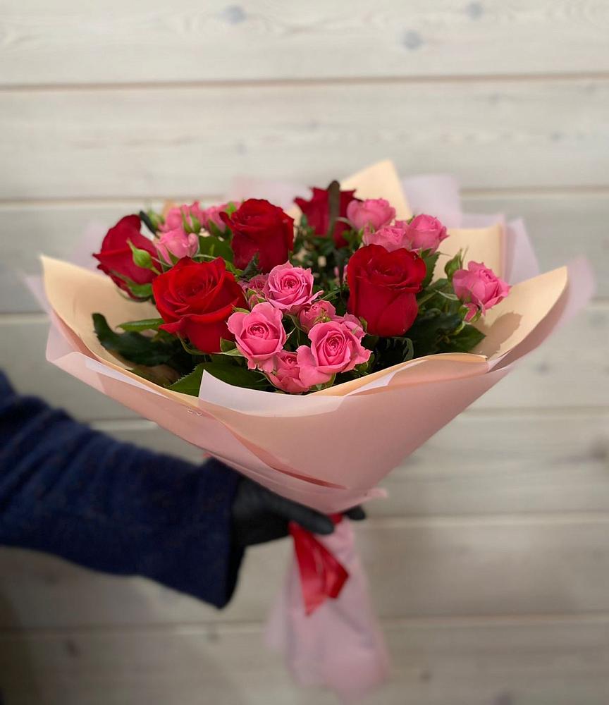 Букет цветов из: Розы в Заречном Пензенской области